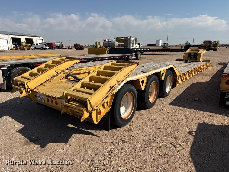 image for item GP9659 2002 Trail King TK110HDG-513 lowboy equipment trailer