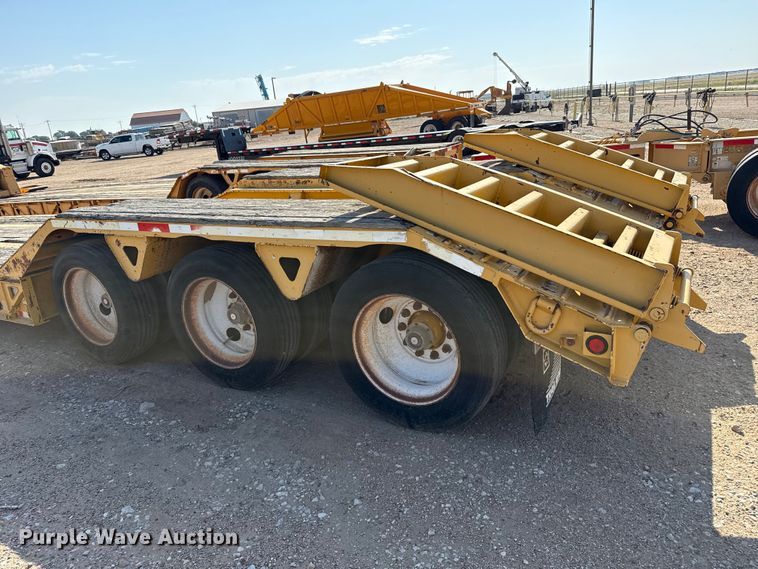 image for item GP9659 2002 Trail King TK110HDG-513 lowboy equipment trailer
