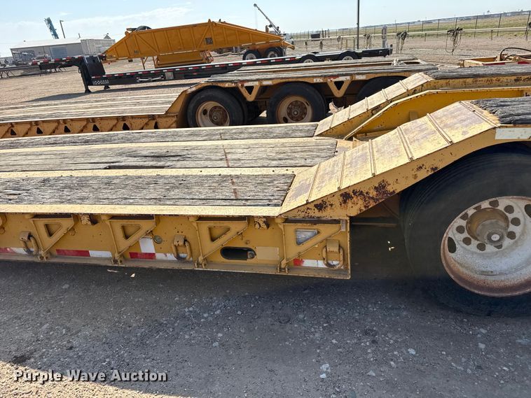 image for item GP9659 2002 Trail King TK110HDG-513 lowboy equipment trailer