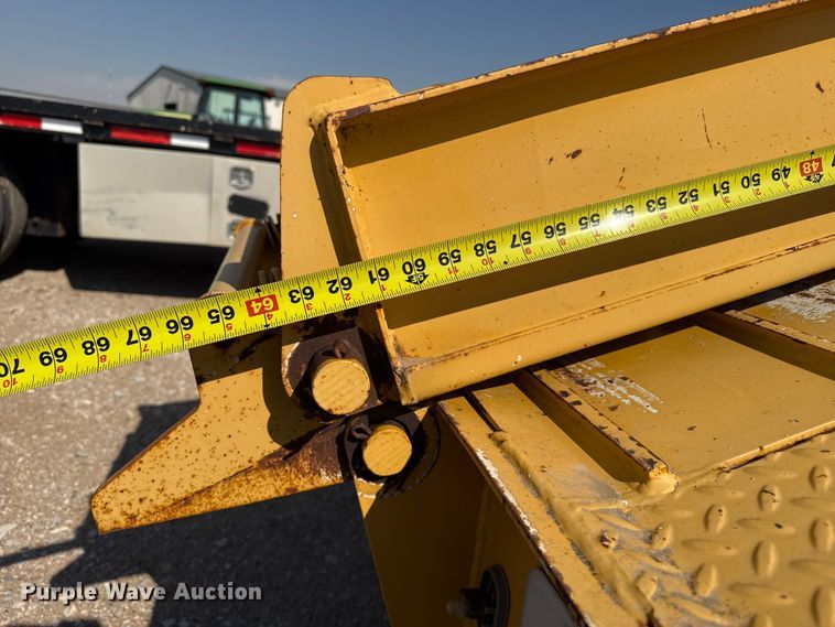 image for item GP9659 2002 Trail King TK110HDG-513 lowboy equipment trailer