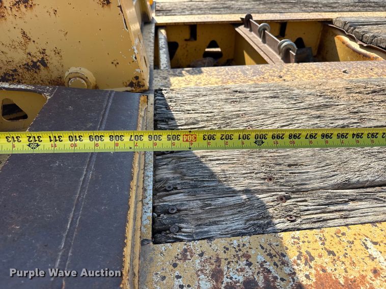image for item GP9659 2002 Trail King TK110HDG-513 lowboy equipment trailer