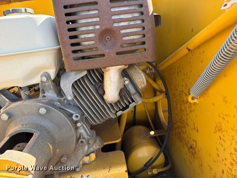 image for item GP9659 2002 Trail King TK110HDG-513 lowboy equipment trailer