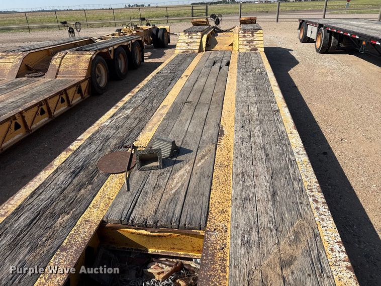 image for item GP9659 2002 Trail King TK110HDG-513 lowboy equipment trailer
