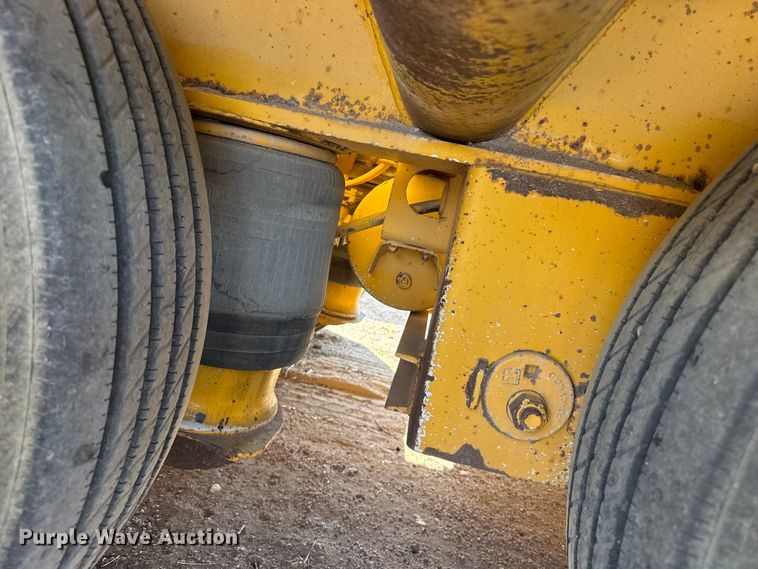 image for item GP9659 2002 Trail King TK110HDG-513 lowboy equipment trailer