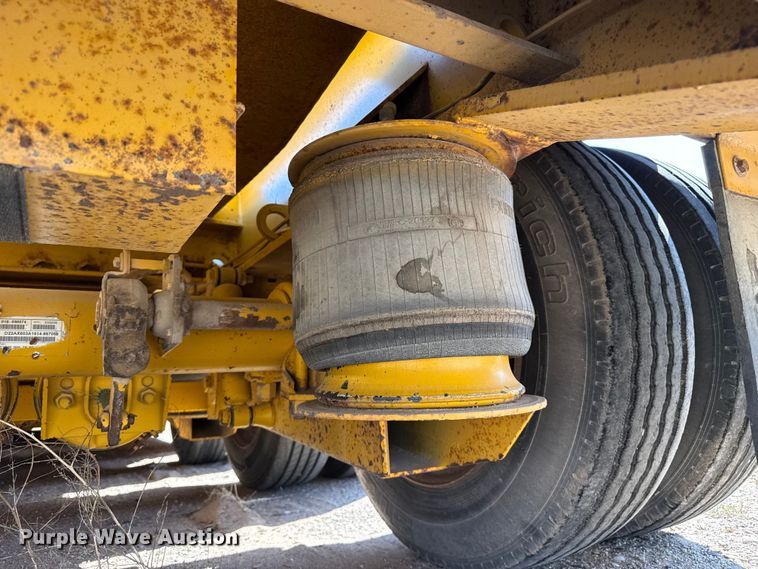 image for item GP9659 2002 Trail King TK110HDG-513 lowboy equipment trailer