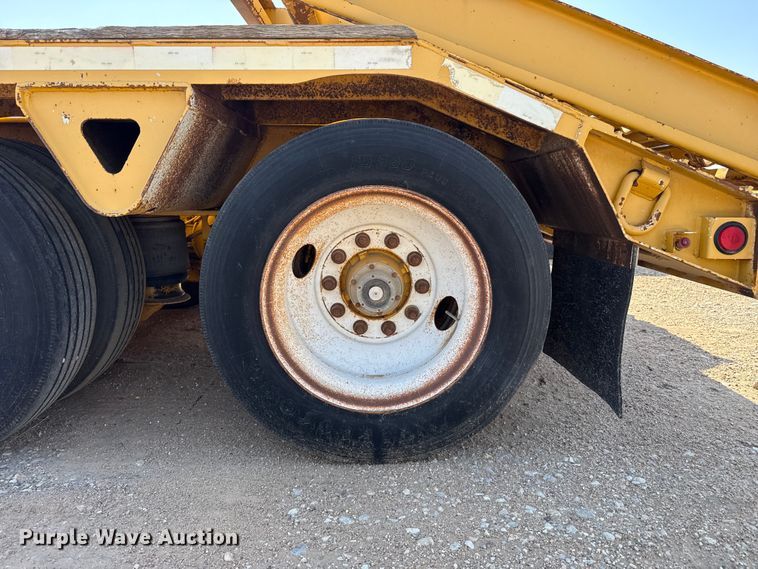 image for item GP9659 2002 Trail King TK110HDG-513 lowboy equipment trailer