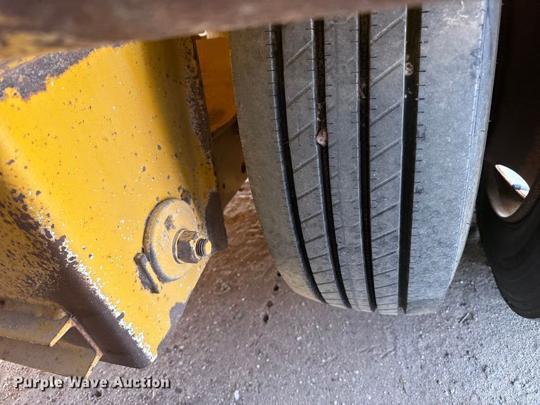 image for item GP9659 2002 Trail King TK110HDG-513 lowboy equipment trailer