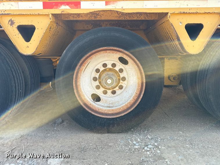 image for item GP9659 2002 Trail King TK110HDG-513 lowboy equipment trailer