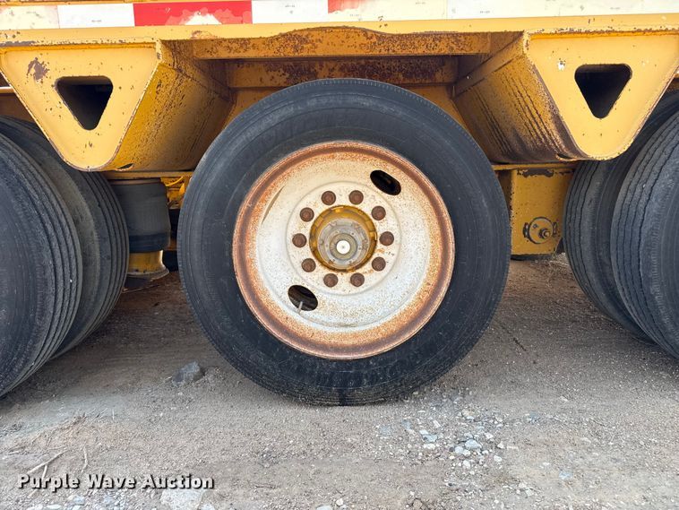 image for item GP9659 2002 Trail King TK110HDG-513 lowboy equipment trailer