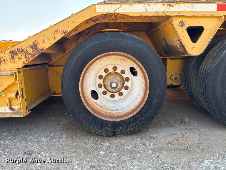 image for item GP9659 2002 Trail King TK110HDG-513 lowboy equipment trailer