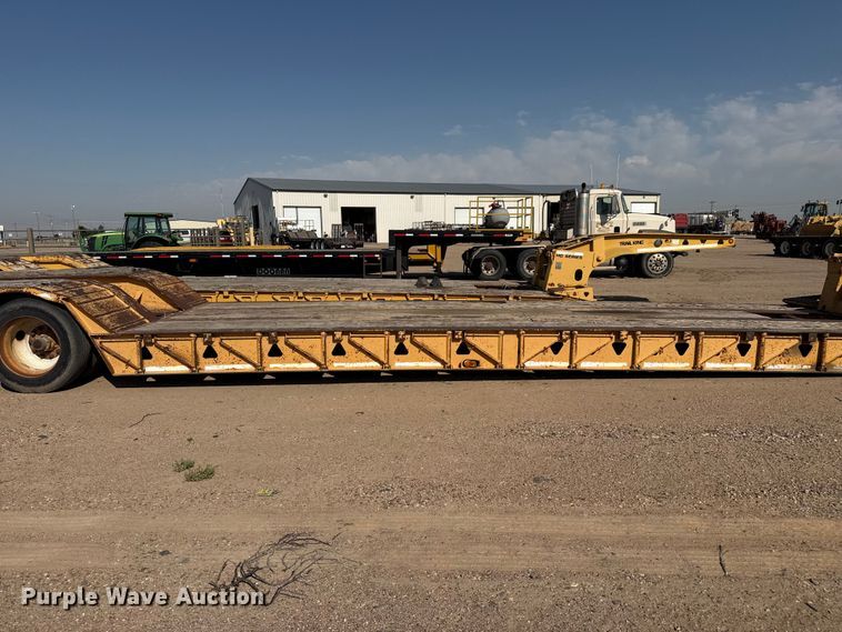 image for item GP9660 1999 Trail King TK110HDG-533 lowboy equipment trailer