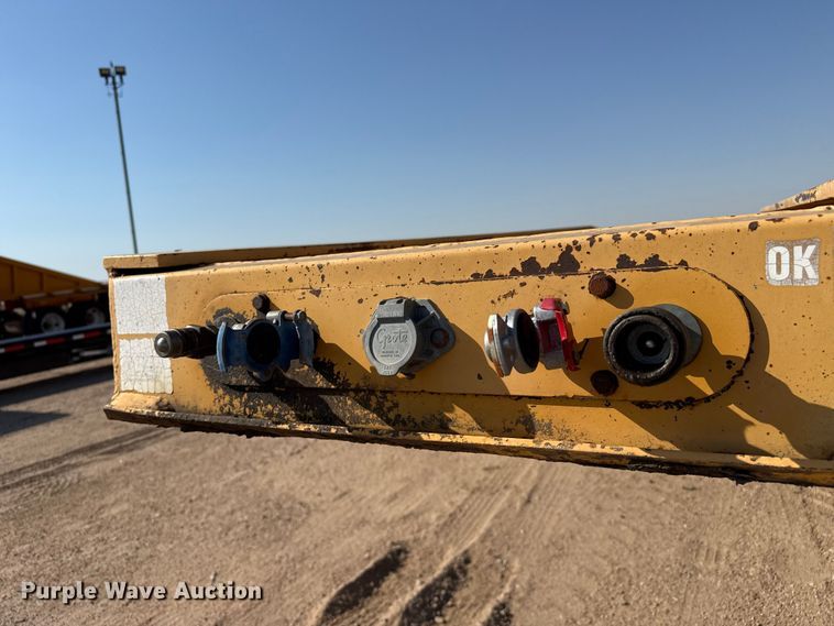 image for item GP9660 1999 Trail King TK110HDG-533 lowboy equipment trailer