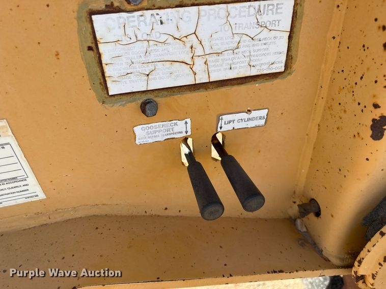 image for item GP9660 1999 Trail King TK110HDG-533 lowboy equipment trailer