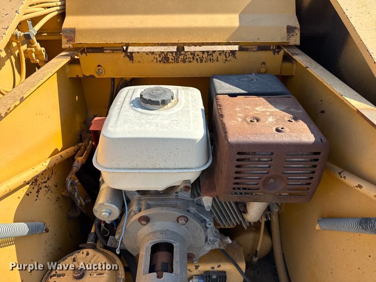 image for item GP9660 1999 Trail King TK110HDG-533 lowboy equipment trailer