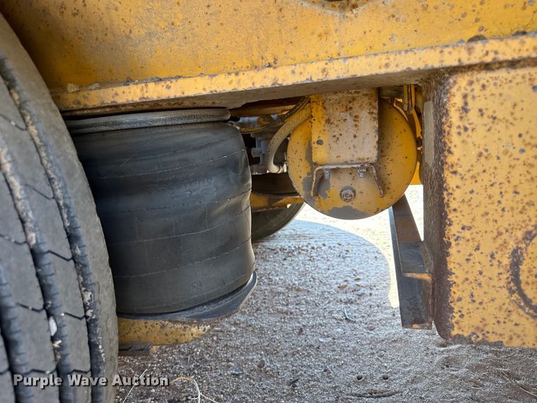 image for item GP9660 1999 Trail King TK110HDG-533 lowboy equipment trailer