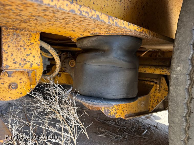 image for item GP9660 1999 Trail King TK110HDG-533 lowboy equipment trailer