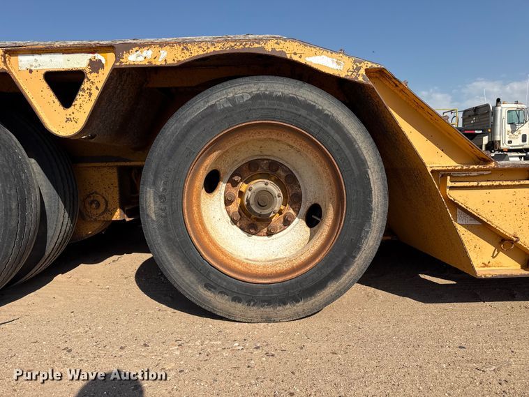 image for item GP9660 1999 Trail King TK110HDG-533 lowboy equipment trailer