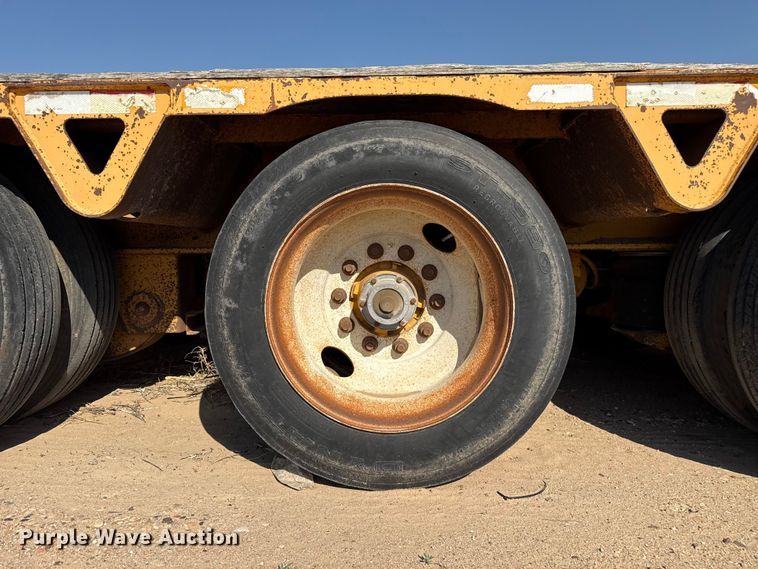 image for item GP9660 1999 Trail King TK110HDG-533 lowboy equipment trailer