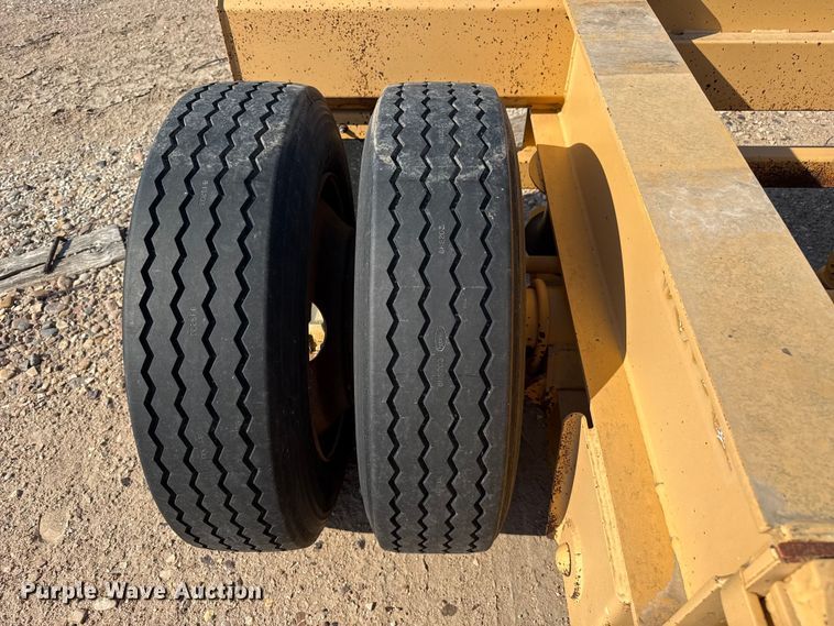 image for item GP9660 1999 Trail King TK110HDG-533 lowboy equipment trailer