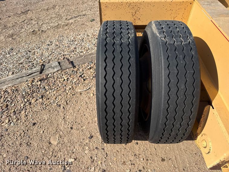 image for item GP9660 1999 Trail King TK110HDG-533 lowboy equipment trailer