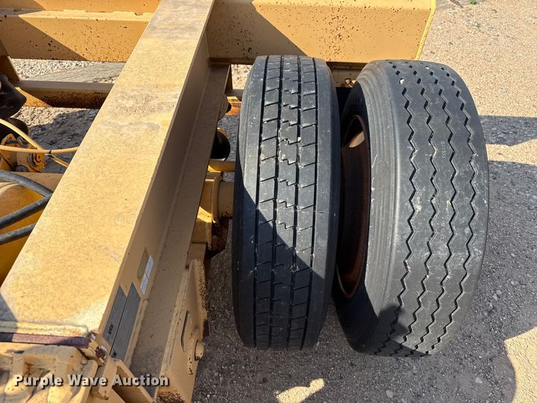 image for item GP9660 1999 Trail King TK110HDG-533 lowboy equipment trailer