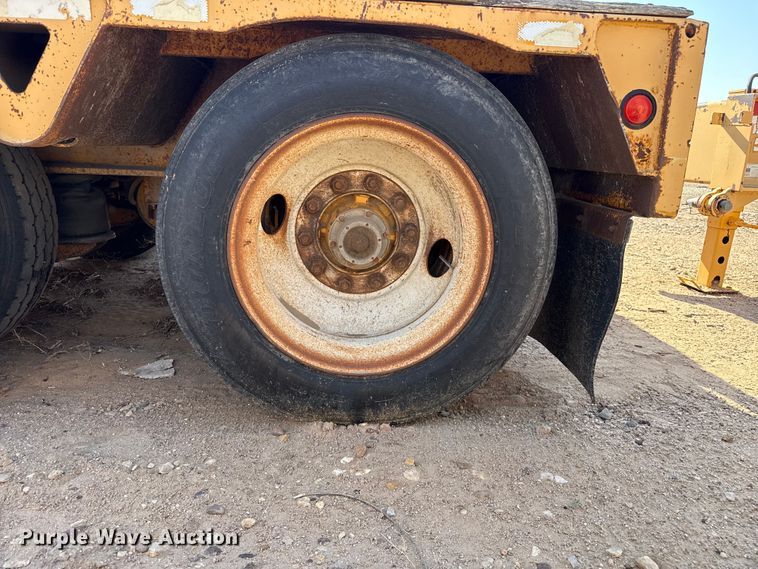 image for item GP9660 1999 Trail King TK110HDG-533 lowboy equipment trailer