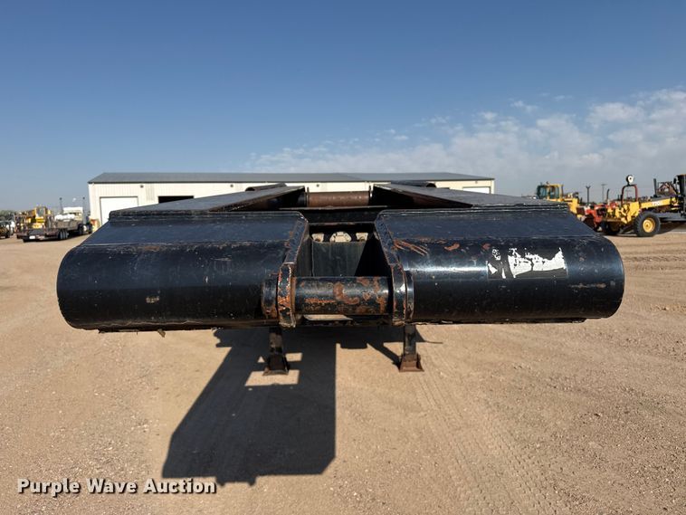 image for item GP9661 2013 Load King 604/6-LR-OF-SFF flatbed trailer