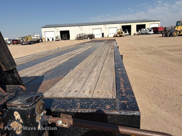 image for item GP9661 2013 Load King 604/6-LR-OF-SFF flatbed trailer