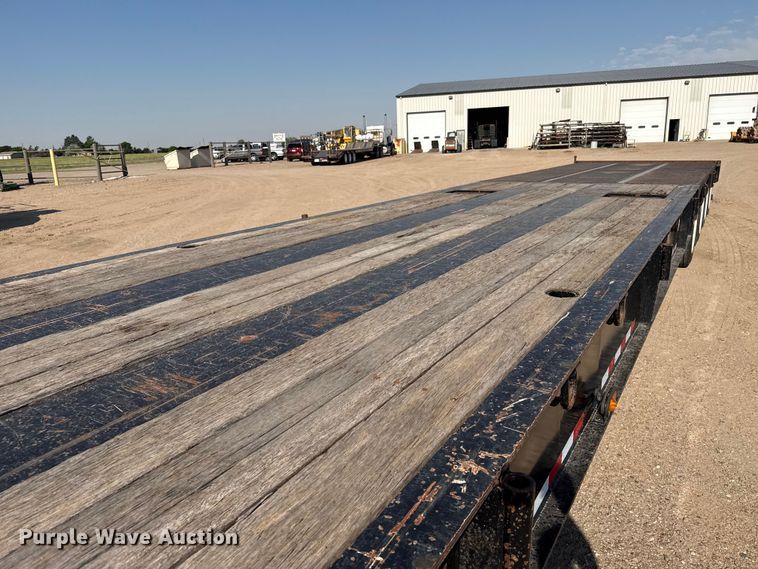image for item GP9661 2013 Load King 604/6-LR-OF-SFF flatbed trailer