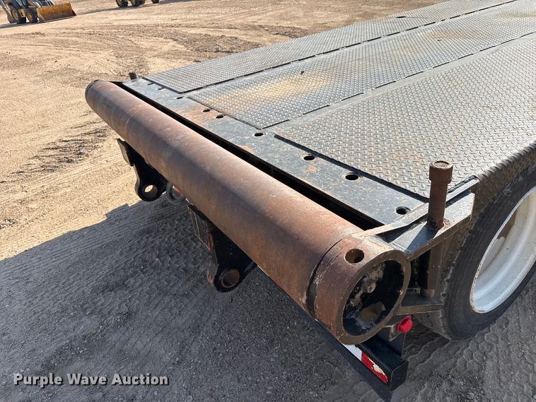 image for item GP9661 2013 Load King 604/6-LR-OF-SFF flatbed trailer
