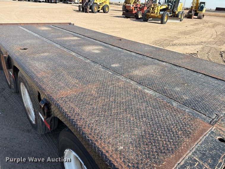 image for item GP9661 2013 Load King 604/6-LR-OF-SFF flatbed trailer