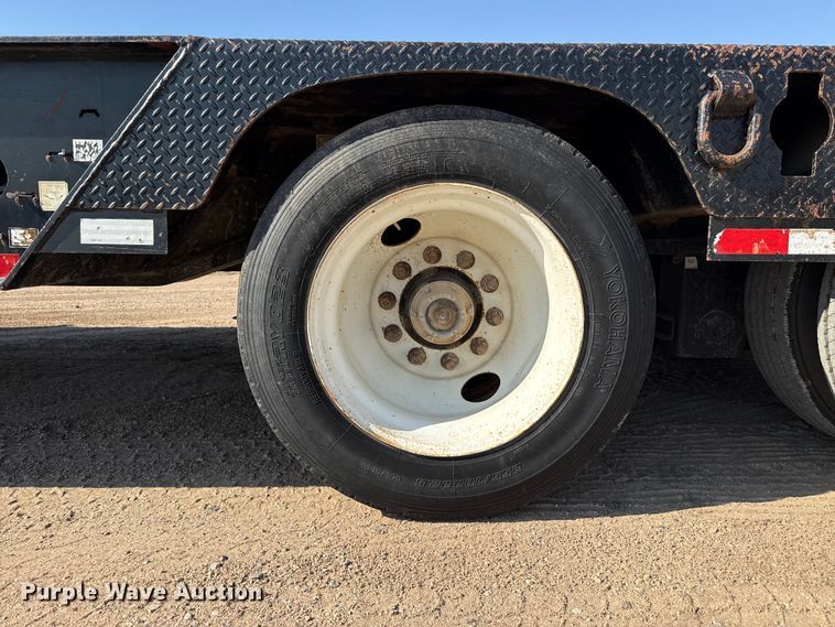 image for item GP9661 2013 Load King 604/6-LR-OF-SFF flatbed trailer