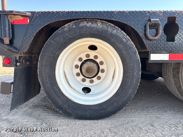 image for item GP9661 2013 Load King 604/6-LR-OF-SFF flatbed trailer