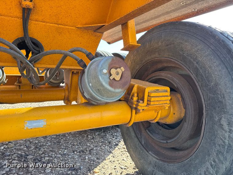 image for item GP9662 1991 Ranch Mfg bottom dump trailer
