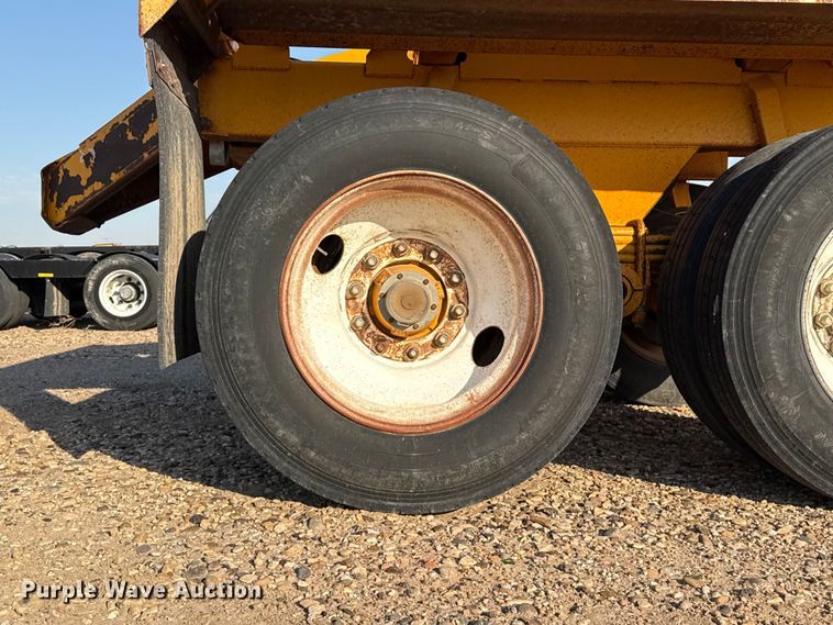 image for item GP9662 1991 Ranch Mfg bottom dump trailer