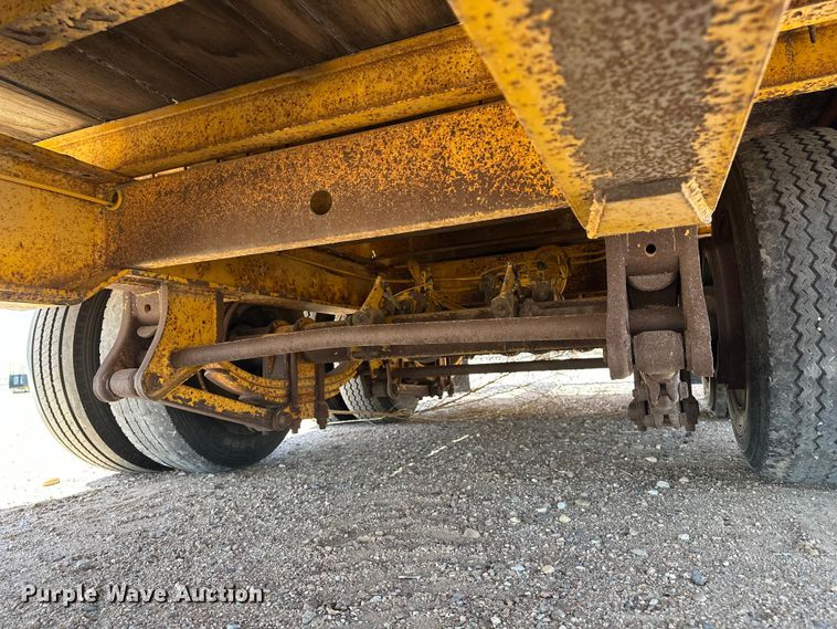 image for item GP9663 2007 Trail King Industries TK 40LP equipment trailer