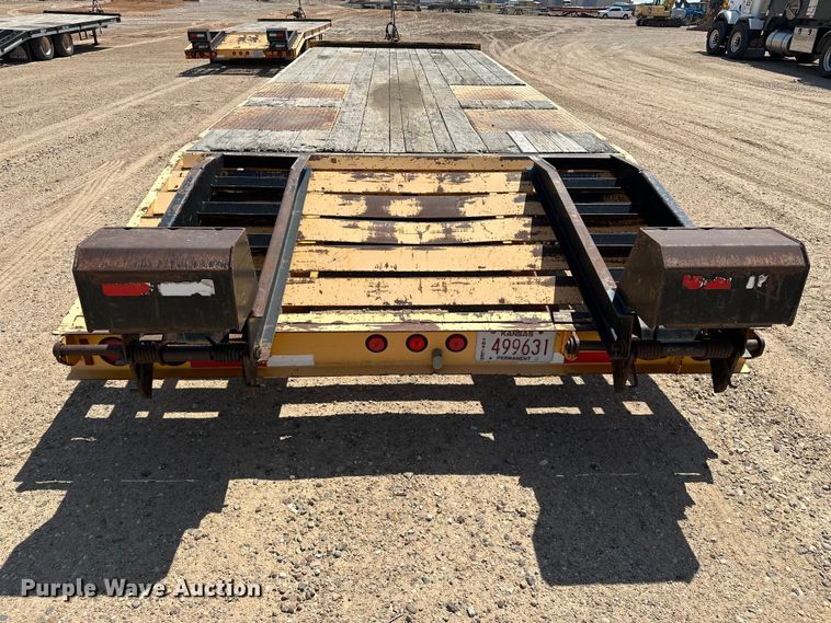 image for item GP9663 2007 Trail King Industries TK 40LP equipment trailer