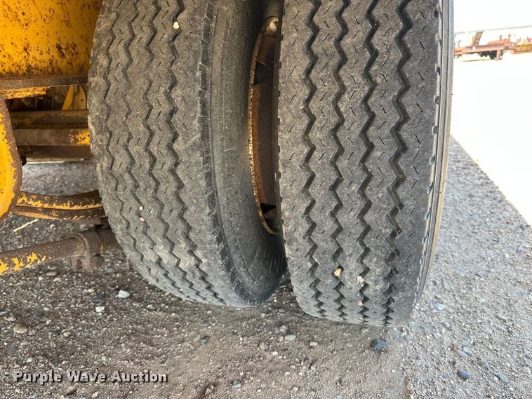 image for item GP9663 2007 Trail King Industries TK 40LP equipment trailer