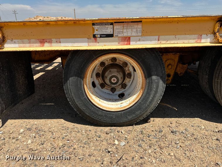 image for item GP9663 2007 Trail King Industries TK 40LP equipment trailer