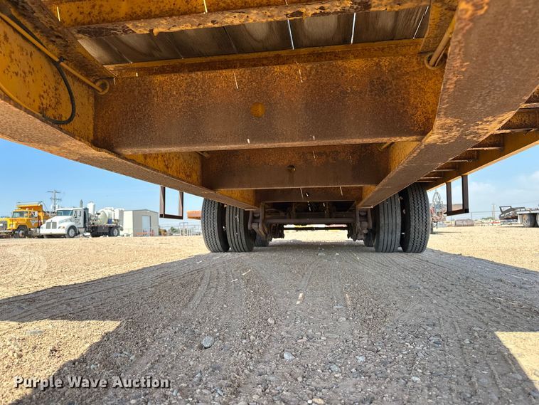 image for item GP9664 2007 Trail King Industries TK40LP equipment trailer