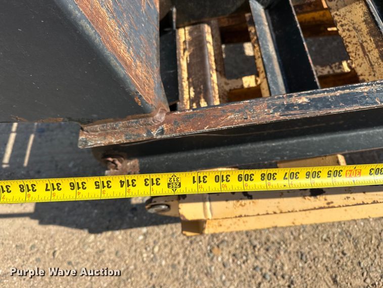 image for item GP9664 2007 Trail King Industries TK40LP equipment trailer