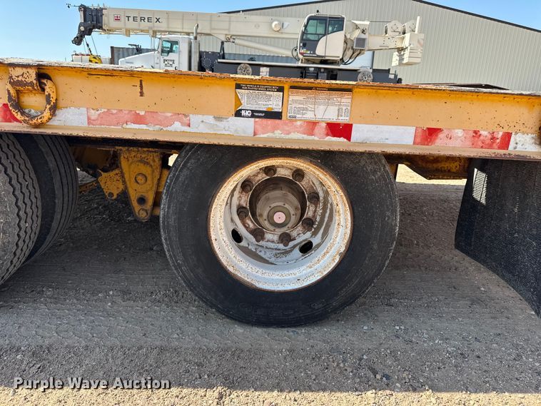 image for item GP9664 2007 Trail King Industries TK40LP equipment trailer