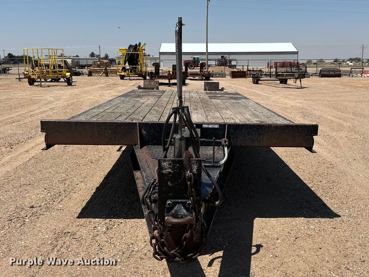 image for item GP9665 2006 Trail King Industries TK 40LP equipment trailer