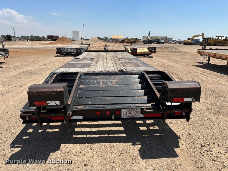 image for item GP9665 2006 Trail King Industries TK 40LP equipment trailer