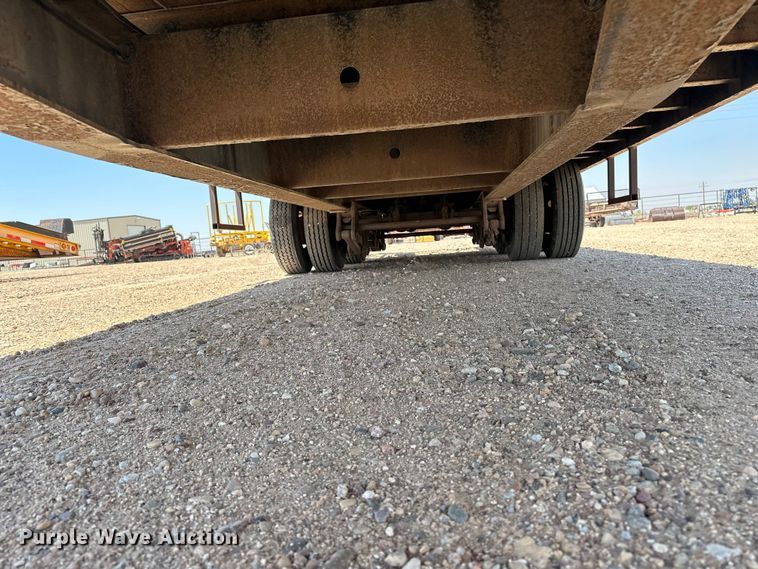 image for item GP9665 2006 Trail King Industries TK 40LP equipment trailer