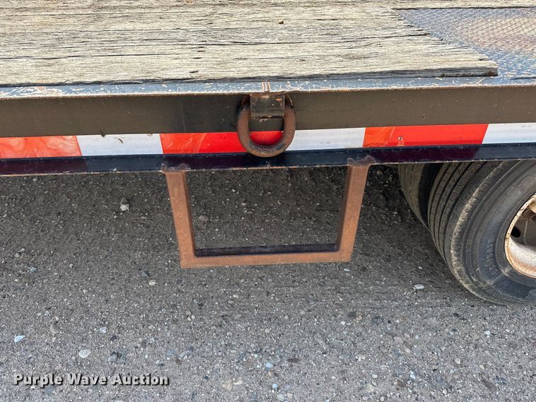image for item GP9665 2006 Trail King Industries TK 40LP equipment trailer