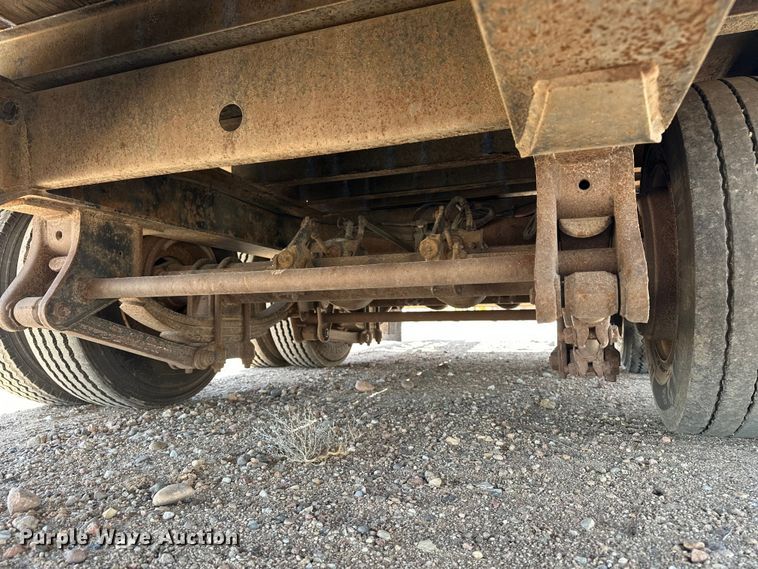 image for item GP9665 2006 Trail King Industries TK 40LP equipment trailer