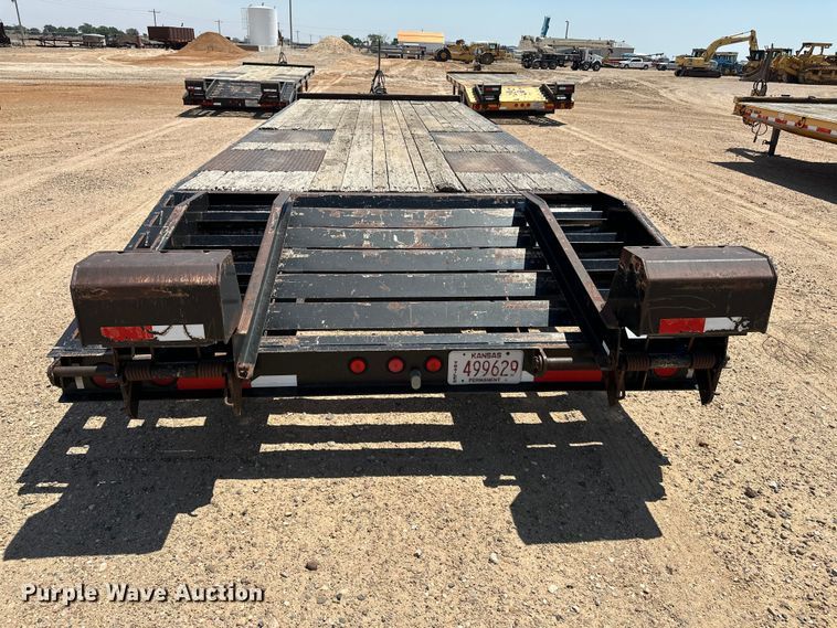 image for item GP9665 2006 Trail King Industries TK 40LP equipment trailer