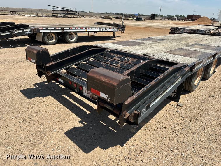 image for item GP9665 2006 Trail King Industries TK 40LP equipment trailer
