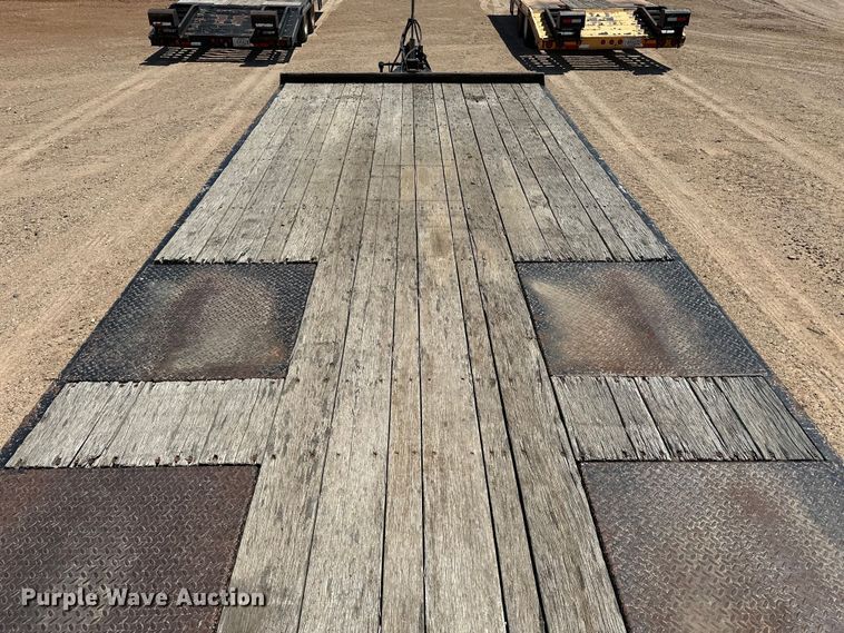 image for item GP9665 2006 Trail King Industries TK 40LP equipment trailer